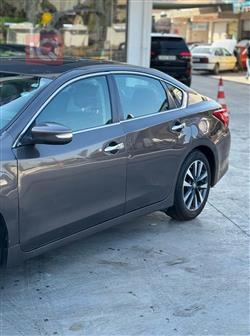 نيسان ألتيما